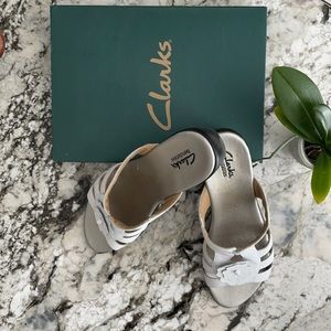 Clarks Allie Mint sandals